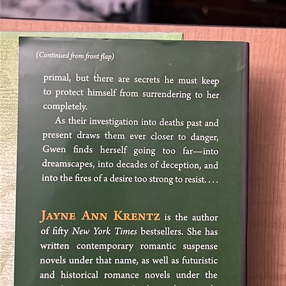 Hardcover novel “Dream Eyes” by Jayne Ann Krentz published by Putnam - Picture 13 of 16